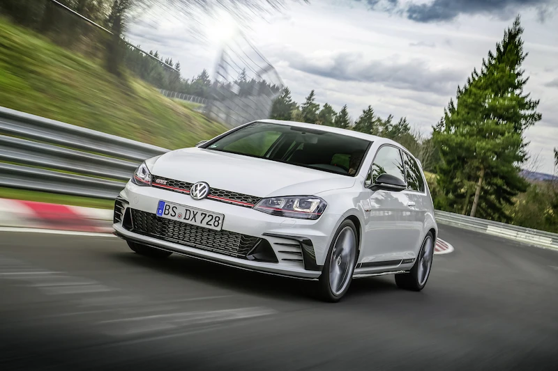 Volkswagen Golf GTI Clubsport S - 25.