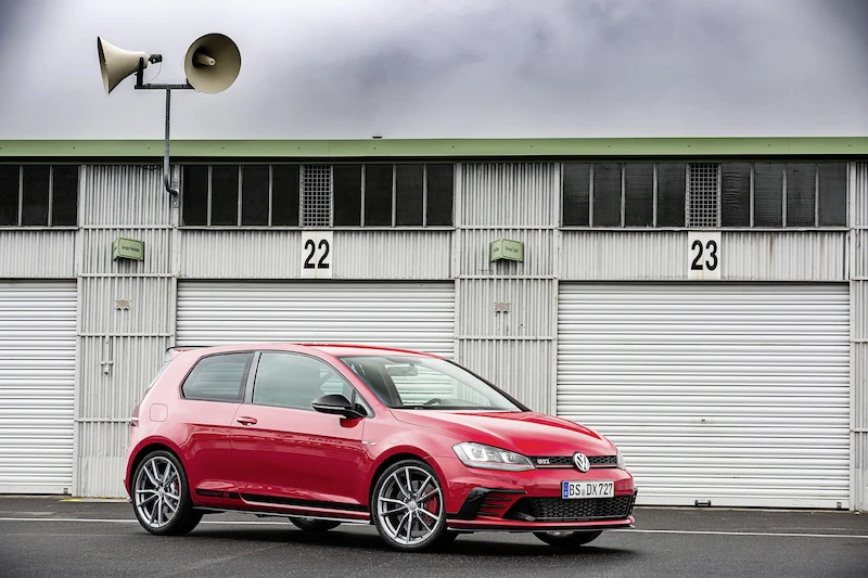 Volkswagen Golf GTI Clubsport S - 41.