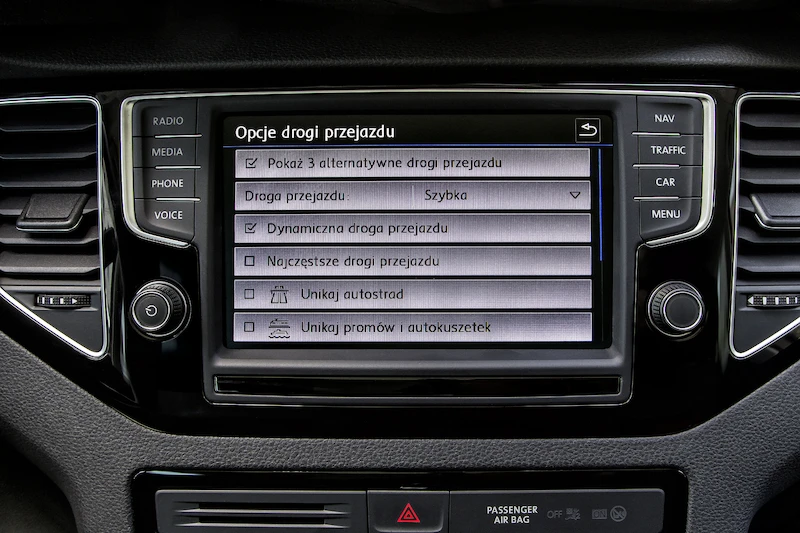 Volkswagen Car-Net - zaawansowany asystent kierowcy - 18.