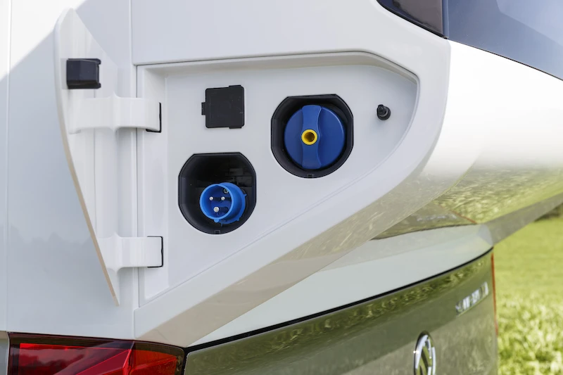 Volkswagen California XXL Concept - 24.