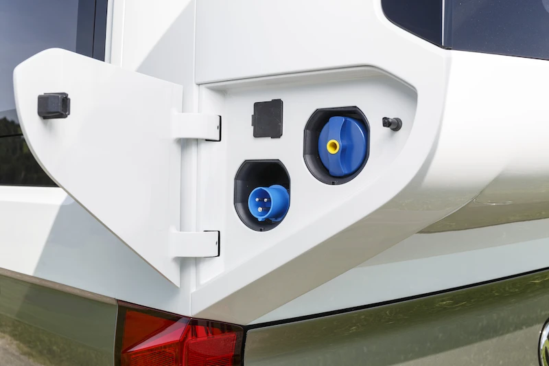 Volkswagen California XXL Concept - 25.