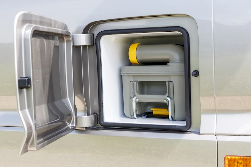 Volkswagen California XXL Concept - 38.
