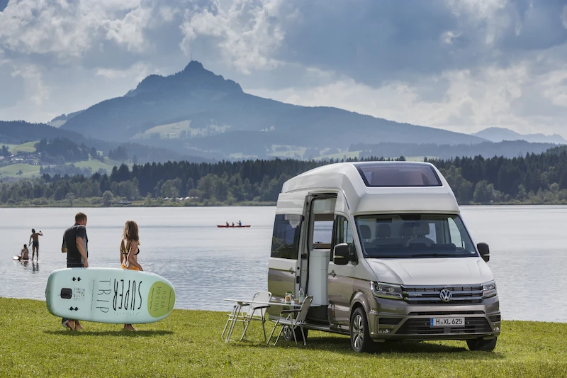 Volkswagen California XXL Concept - 30.
