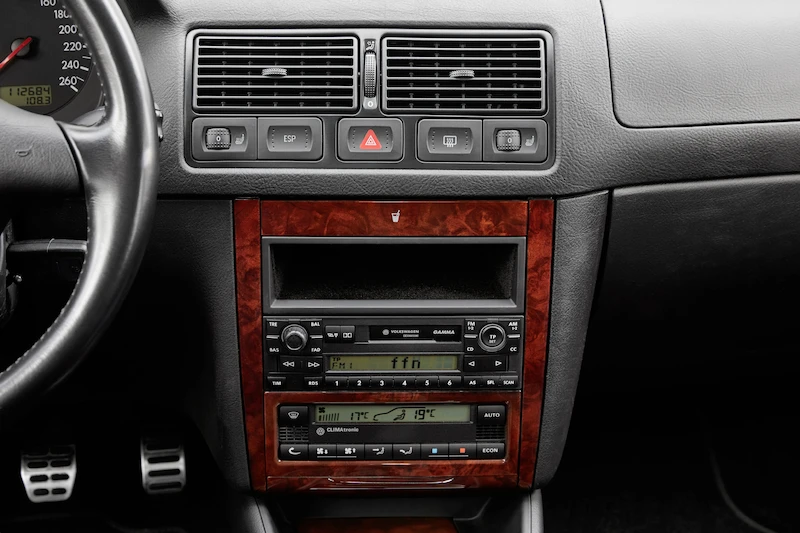 Systemy radiowe Golfa - 11.