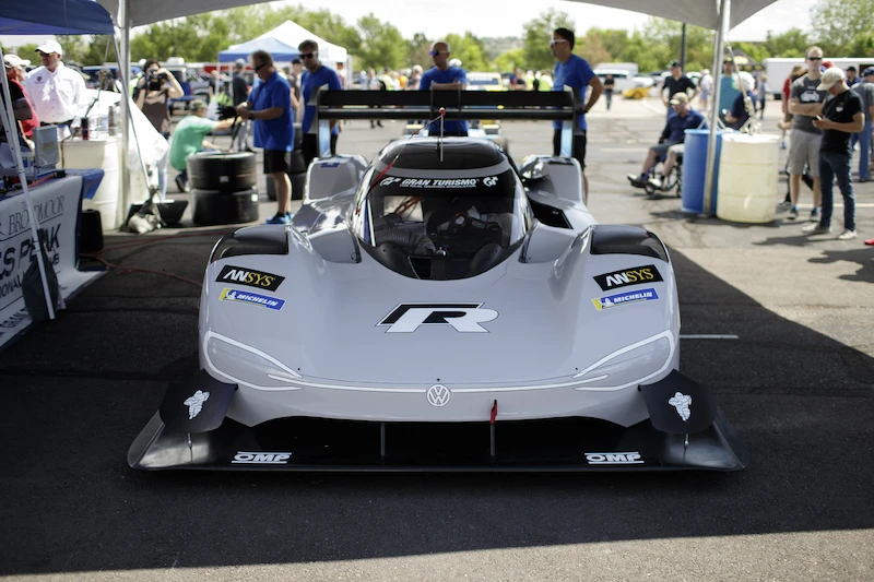 I.D R Pikes Peak bije rekord trasy - 6.
