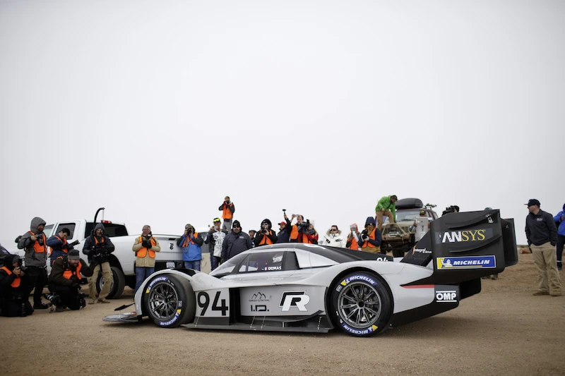 I.D R Pikes Peak bije rekord trasy - 53.