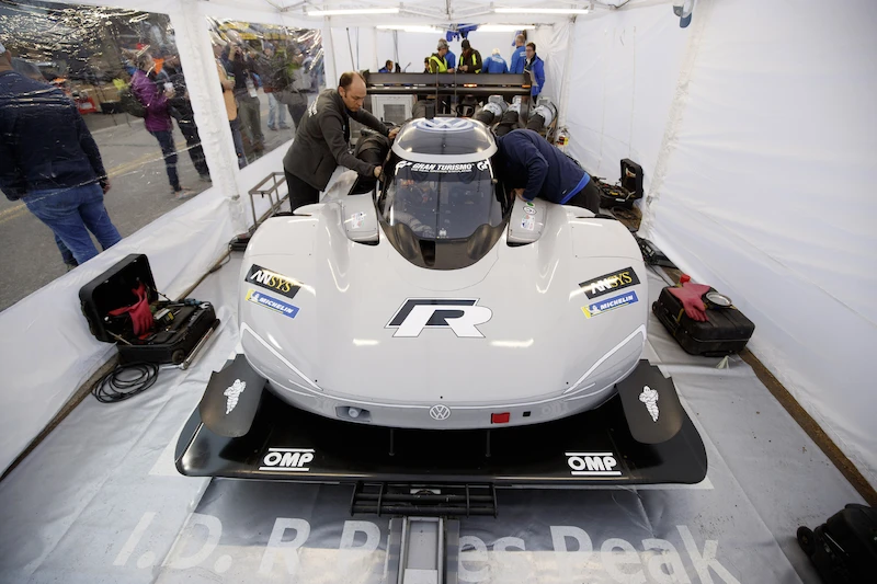 I.D R Pikes Peak bije rekord trasy - 54.