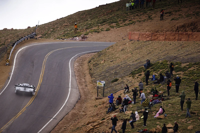 I.D R Pikes Peak bije rekord trasy - 23.