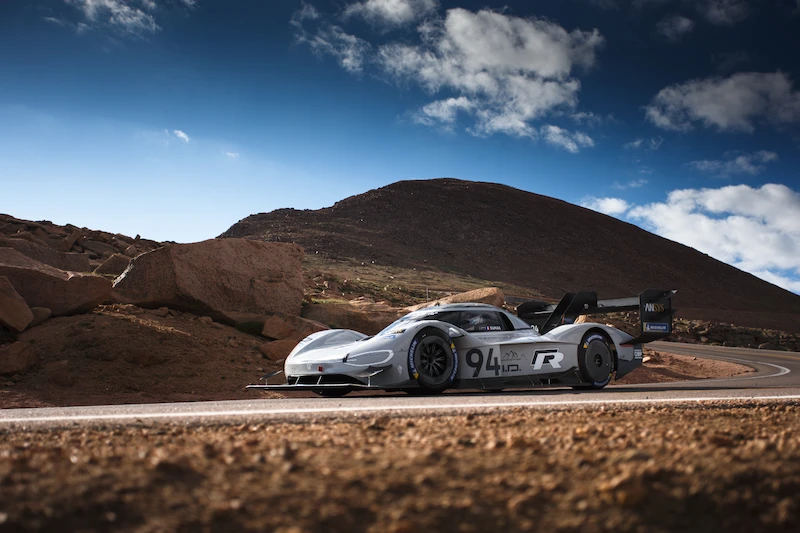 I.D R Pikes Peak bije rekord trasy - 31.