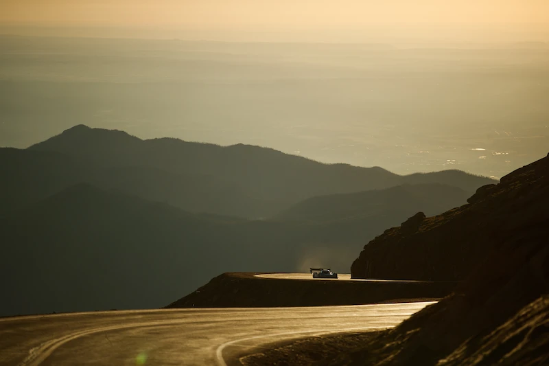 I.D R Pikes Peak bije rekord trasy - 38.