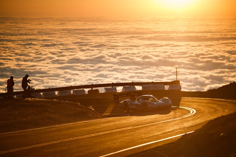I.D R Pikes Peak bije rekord trasy - 42.