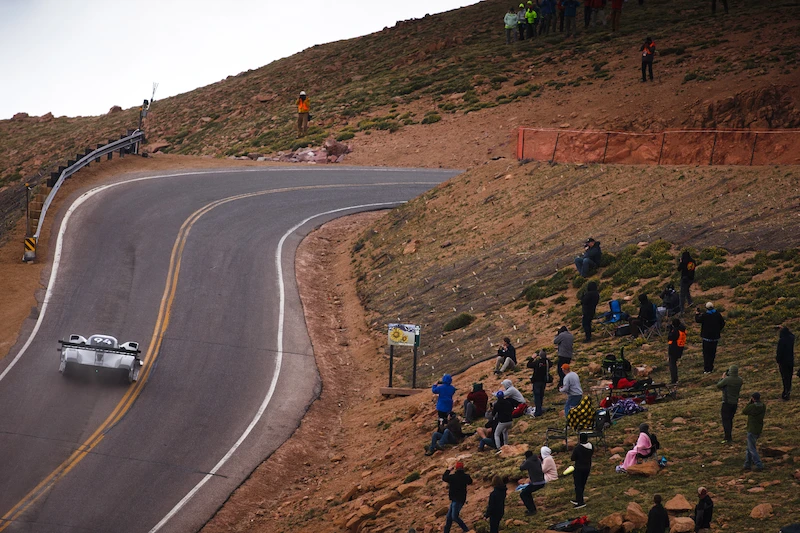I.D R Pikes Peak bije rekord trasy - 47.