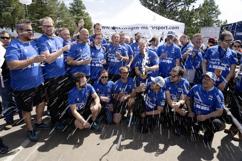 I.D R Pikes Peak bije rekord trasy - 49.