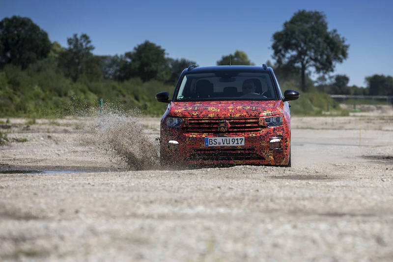 Volkswagen T-Cross w kamuflażu - 22.