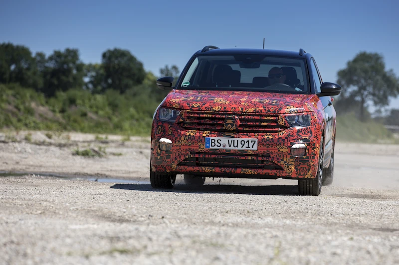Volkswagen T-Cross w kamuflażu - 24.