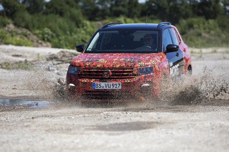 Volkswagen T-Cross w kamuflażu - 26.