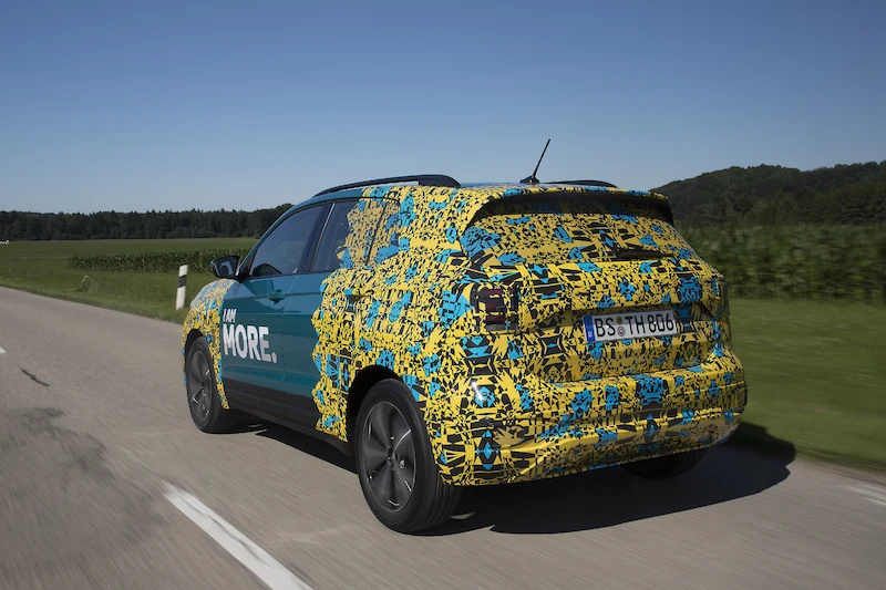 Volkswagen T-Cross w kamuflażu - 80.