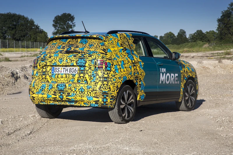 Volkswagen T-Cross w kamuflażu - 92.