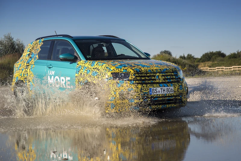 Volkswagen T-Cross w kamuflażu - 95.