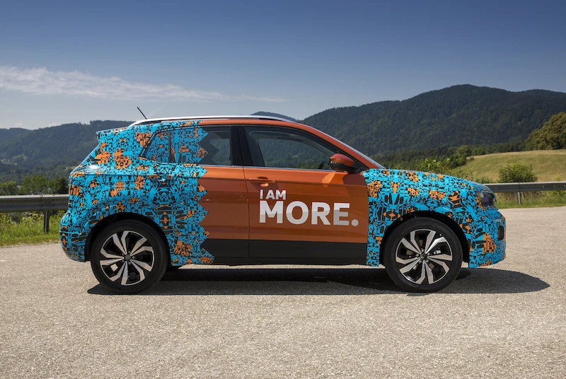 Volkswagen T-Cross w kamuflażu - 111.