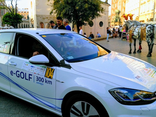 Volkswagen Golf wygrywa w Rajdzie Polski Nowych energii