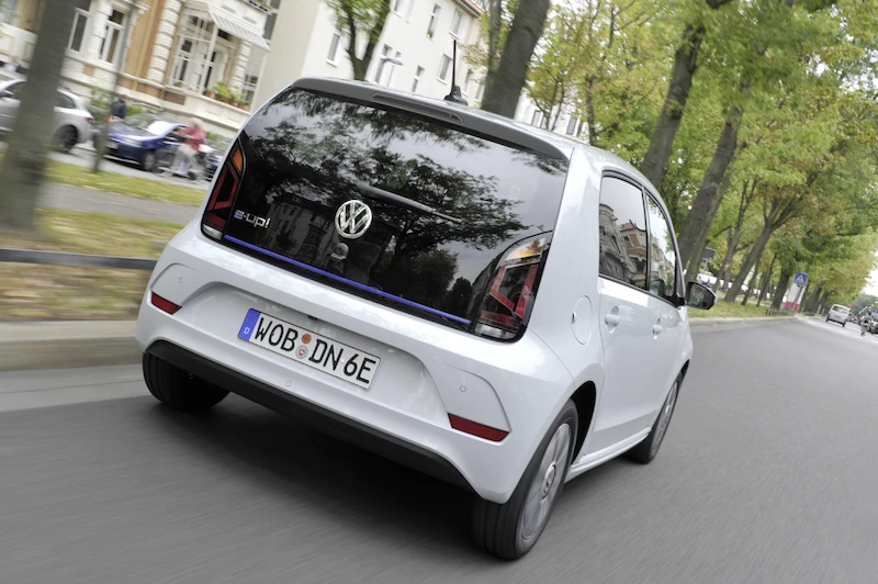 Volkswagen u-up! - 4.