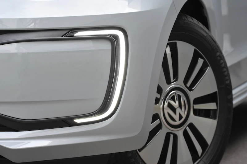Volkswagen u-up! - 7.