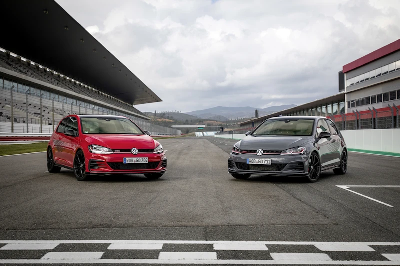 Golf z genami auta wyścigowego: Volkswagen rozpoczął sprzedaż Golfa GTI TCR - 36.