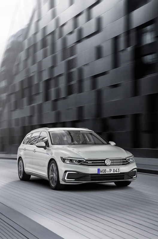Premiera podczas Salonu Genewskiego: Nowy Passat* jako pierwszy Volkswagen będzie mógł poruszać się częściowo automatycznie przy wyższych prędkościach - 7.
