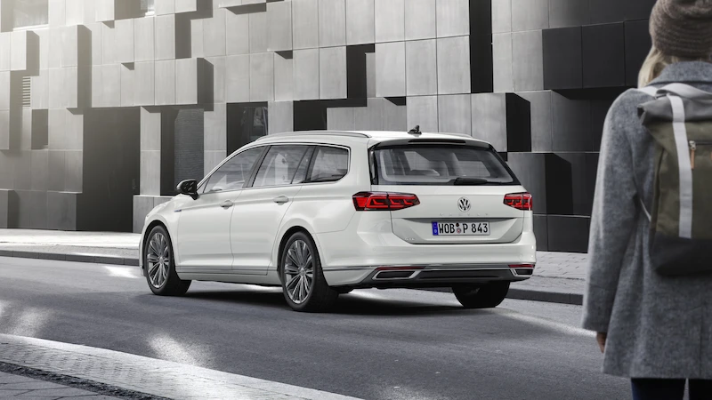 Premiera podczas Salonu Genewskiego: Nowy Passat* jako pierwszy Volkswagen będzie mógł poruszać się częściowo automatycznie przy wyższych prędkościach - 68.