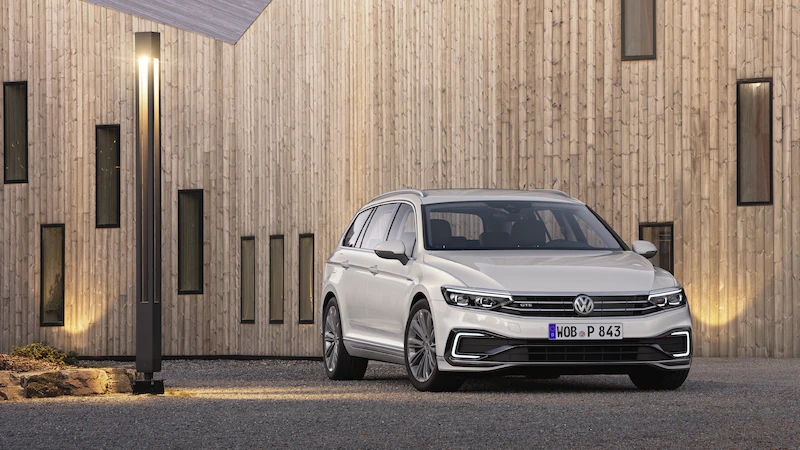 Premiera podczas Salonu Genewskiego: Nowy Passat* jako pierwszy Volkswagen będzie mógł poruszać się częściowo automatycznie przy wyższych prędkościach - 9.