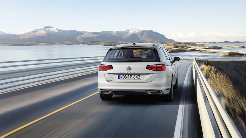 Premiera podczas Salonu Genewskiego: Nowy Passat* jako pierwszy Volkswagen będzie mógł poruszać się częściowo automatycznie przy wyższych prędkościach - 11.