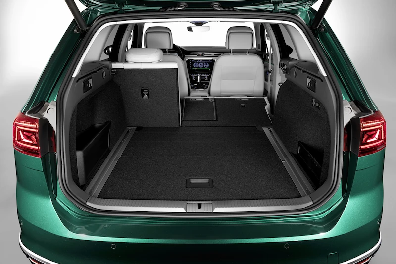 Premiera podczas Salonu Genewskiego: Nowy Passat* jako pierwszy Volkswagen będzie mógł poruszać się częściowo automatycznie przy wyższych prędkościach - 15.