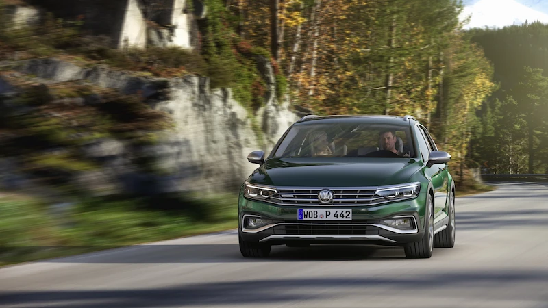 Premiera podczas Salonu Genewskiego: Nowy Passat* jako pierwszy Volkswagen będzie mógł poruszać się częściowo automatycznie przy wyższych prędkościach - 21.