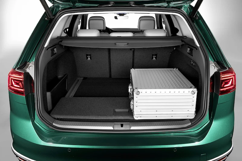 Premiera podczas Salonu Genewskiego: Nowy Passat* jako pierwszy Volkswagen będzie mógł poruszać się częściowo automatycznie przy wyższych prędkościach - 30.