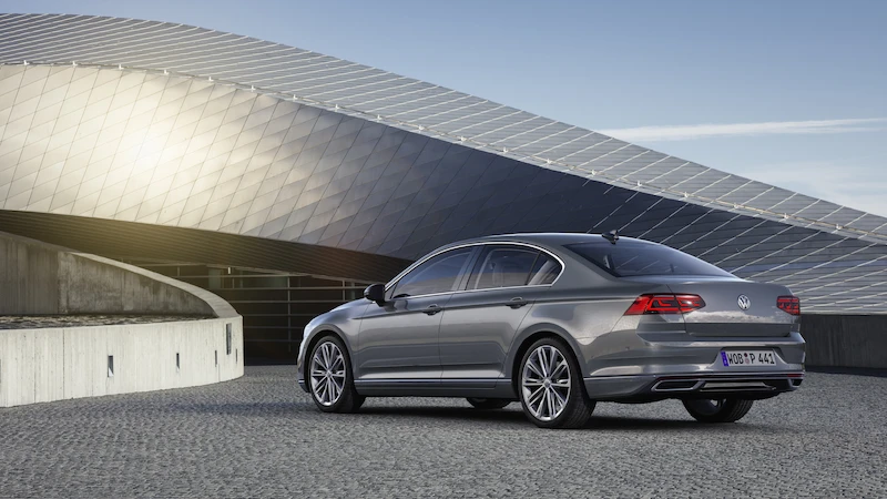 Premiera podczas Salonu Genewskiego: Nowy Passat* jako pierwszy Volkswagen będzie mógł poruszać się częściowo automatycznie przy wyższych prędkościach - 34.
