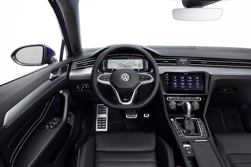 Premiera podczas Salonu Genewskiego: Nowy Passat* jako pierwszy Volkswagen będzie mógł poruszać się częściowo automatycznie przy wyższych prędkościach - 74.