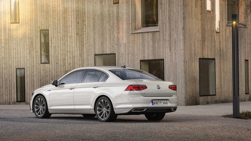 Premiera podczas Salonu Genewskiego: Nowy Passat* jako pierwszy Volkswagen będzie mógł poruszać się częściowo automatycznie przy wyższych prędkościach - 76.