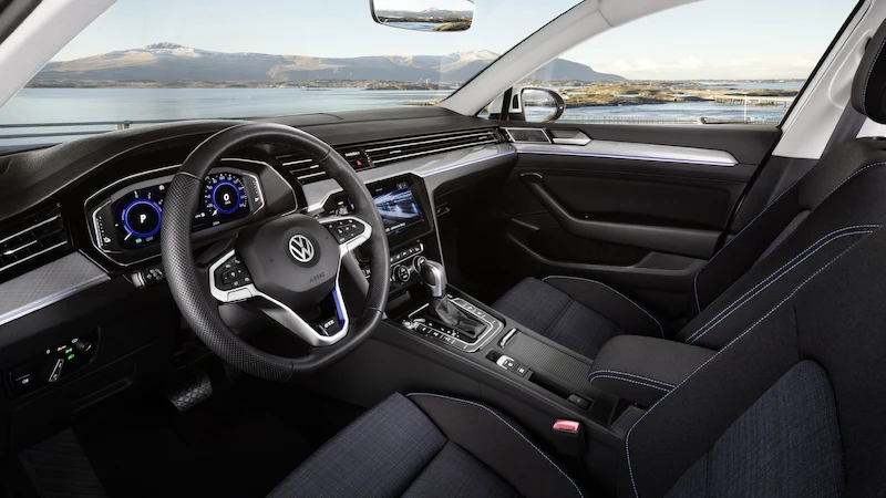 Premiera podczas Salonu Genewskiego: Nowy Passat* jako pierwszy Volkswagen będzie mógł poruszać się częściowo automatycznie przy wyższych prędkościach - 42.