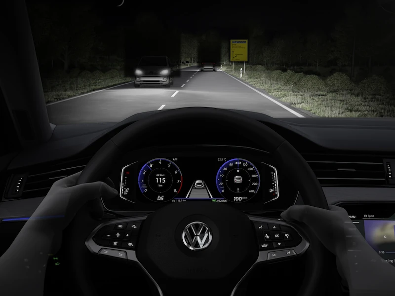 Premiera podczas Salonu Genewskiego: Nowy Passat* jako pierwszy Volkswagen będzie mógł poruszać się częściowo automatycznie przy wyższych prędkościach - 54.