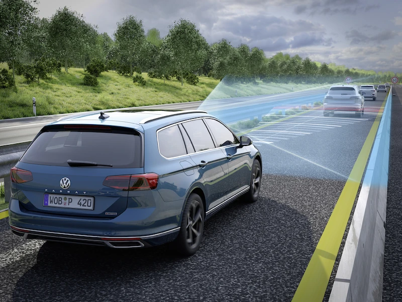 Premiera podczas Salonu Genewskiego: Nowy Passat* jako pierwszy Volkswagen będzie mógł poruszać się częściowo automatycznie przy wyższych prędkościach - 79.