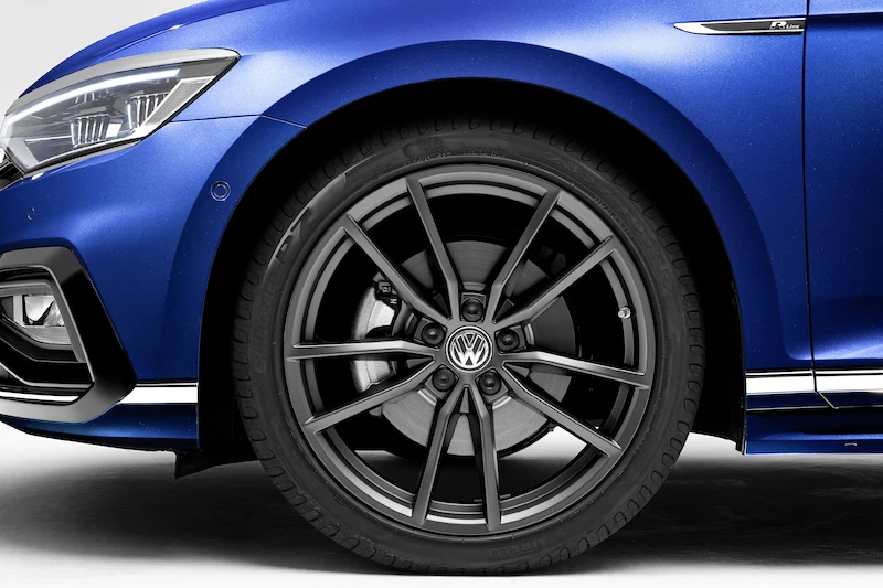 Premiera podczas Salonu Genewskiego: Nowy Passat* jako pierwszy Volkswagen będzie mógł poruszać się częściowo automatycznie przy wyższych prędkościach - 59.