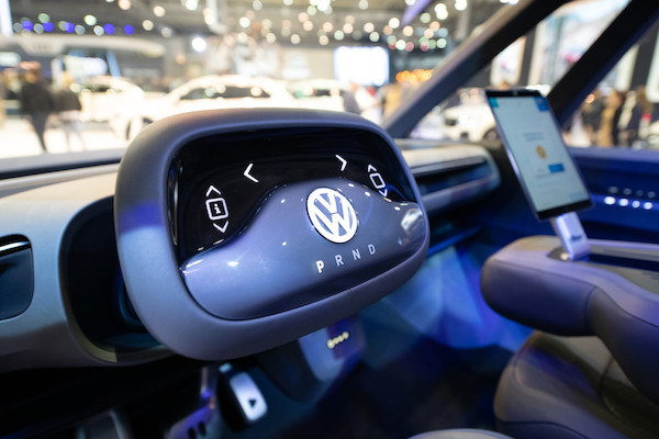 Pełna gama elektrycznych samochodów dostawczych Volkswagen wyznacza kierunek nowoczesnej logistyki miejskiej