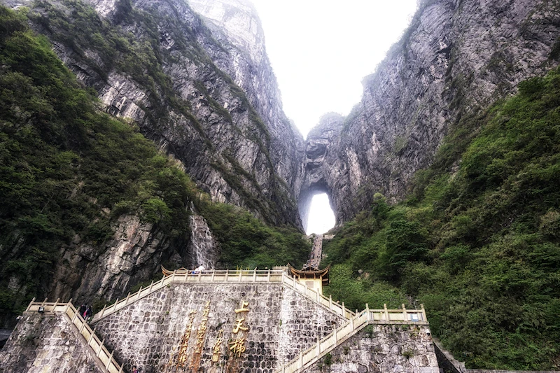 99 zastrzyków adrenaliny – Volkswagen ID.R na Tianmen Mountain Big Gate Road - 2.