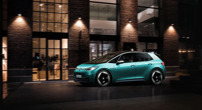 Elektryczny Volkswagen ID.3 potrafi komunikować się z kierowcą i otoczeniem za pomocą świateł - 3.