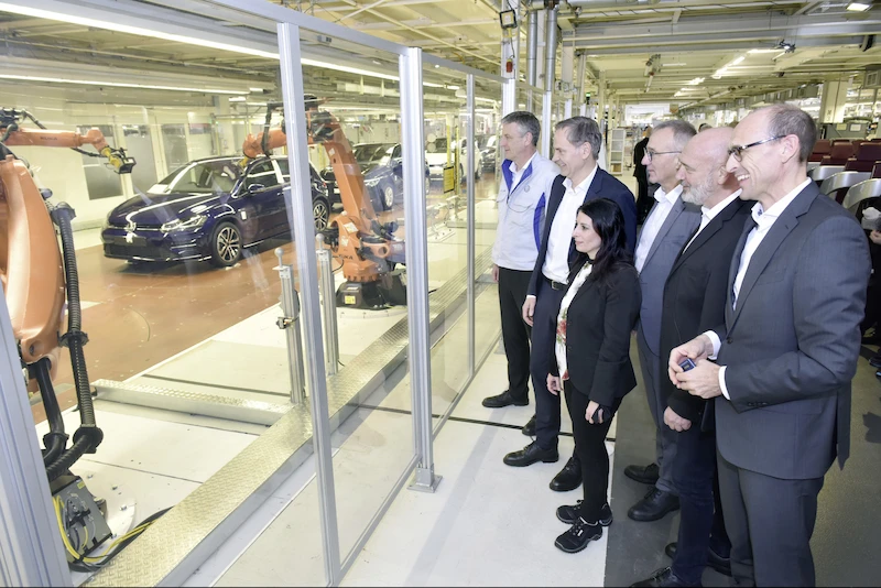 Fabryka w Wolfsburgu mocno inwestuje w rozwiązania cyfrowe - 1.