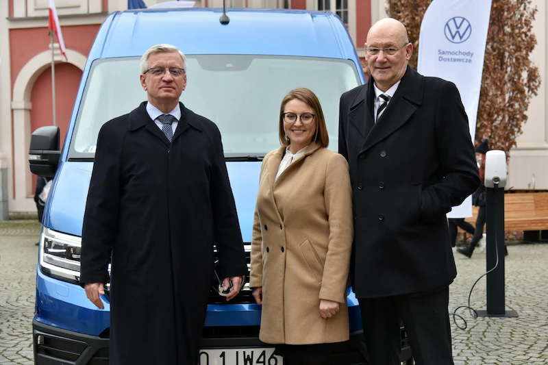 Miasto Poznań testuje elektryczne samochody marki Volkswagen Samochody Dostawcze - 7.