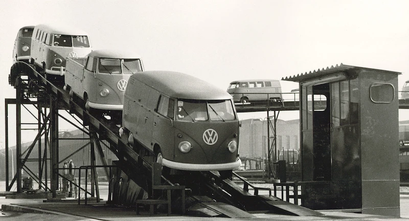Wprowadzony na rynek w marcu, dokładnie 70 lat temu: Volkswagen „Bulli” najdłużej na świecie produkowanym samochodem dostawczym - 5.