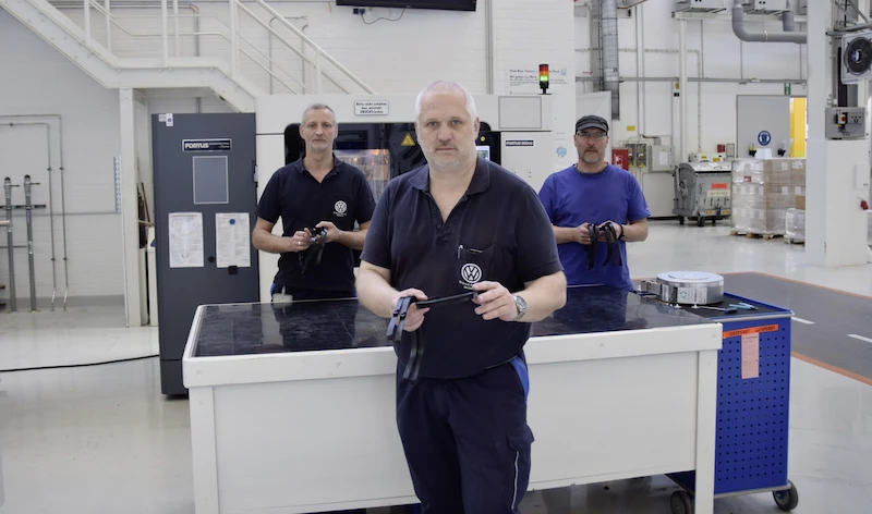 Koronawirus: Volkswagen produkuje osłony chroniące twarz techniką druku 3D - 2.