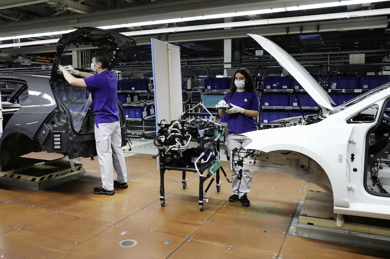 Volkswagen zacznie stopniowo wznawiać produkcję - 1.